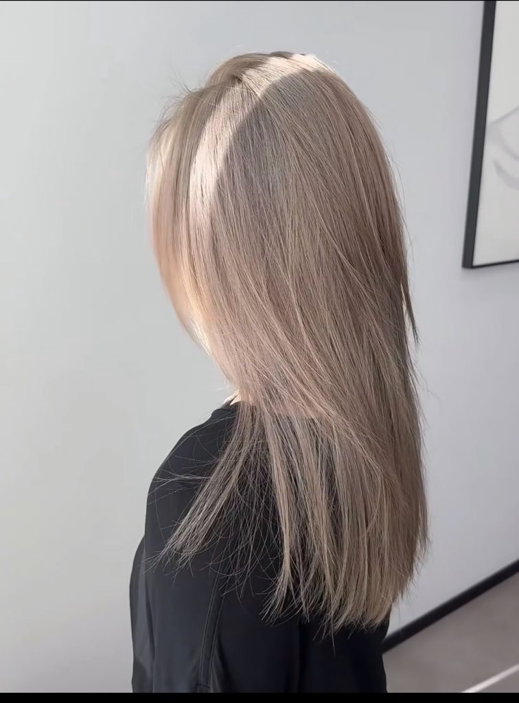 Tóc nhuộm Blonde bạch kim đẹp tại The One Hair Salon